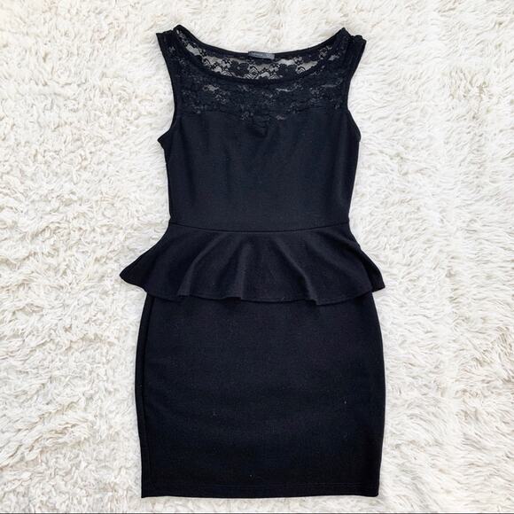 SOPRANO Black Floral Lace Peplum Pencil Dress - Picture 4 of 10